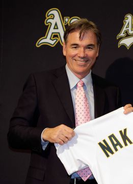 Geldbal? Dutch club AZ Alkmaar hires 'Moneyball' executive Billy Beane -  NBC Sports