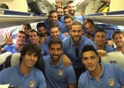 La plantilla celebró el tercer puesto en el viaje de regreso