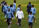 Uruguay planea tres cambios: Coates, Sánchez y Abel