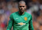 Víctor Valdés podría ser compañero de Eto'o en Turquía