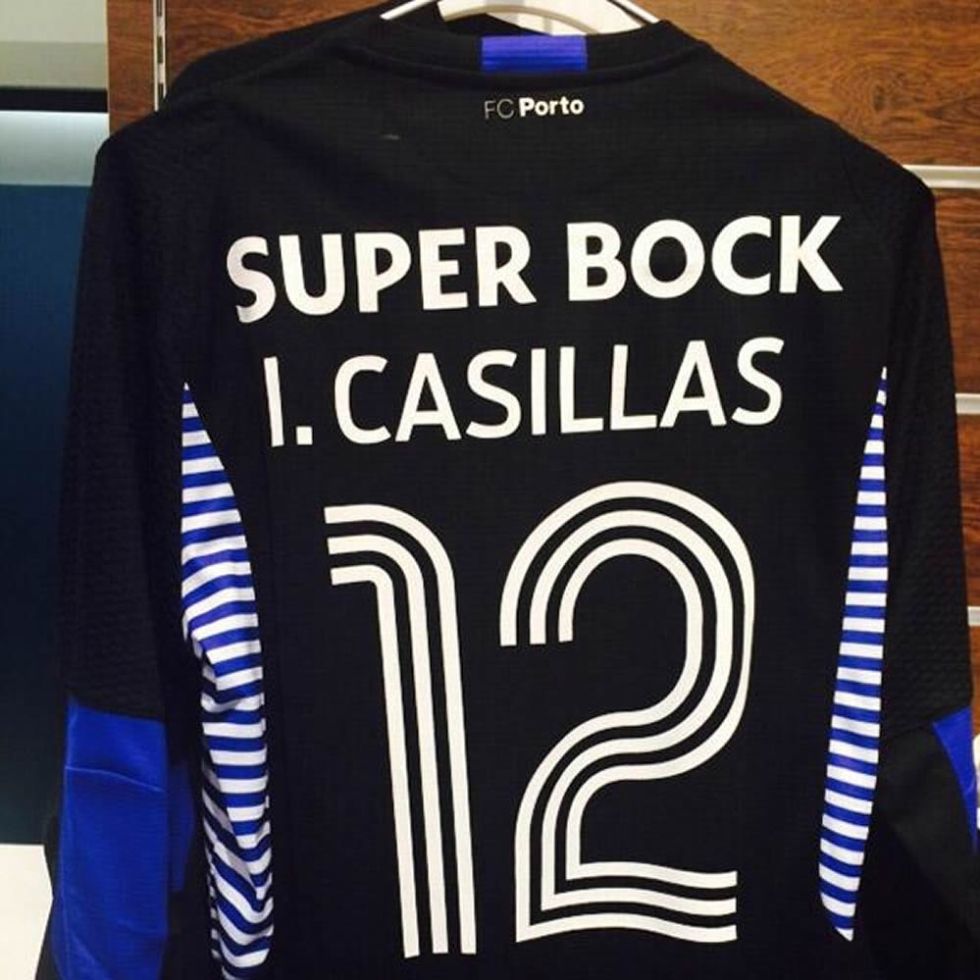flotador espina Vicio Esta es la nueva camiseta que llevará Casillas en el Oporto - AS.com