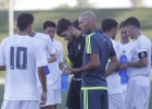 Plácido debut de Abad y exhibición de Enzo Zidane