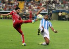 El Málaga supera al Lekhwiya con goles de Charles y Espinho