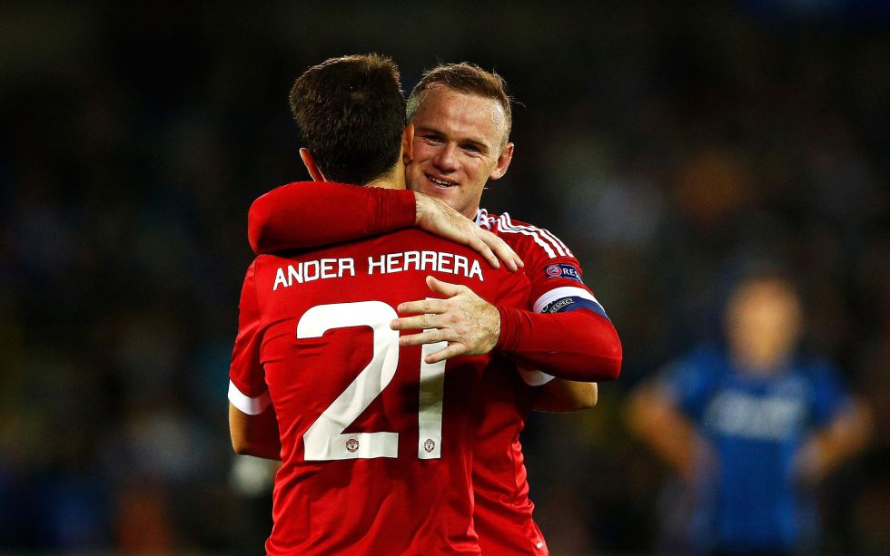 Un hat-trick de Rooney manda al United a la fase de grupos