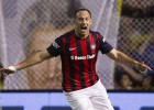 San Lorenzo bate a Boca y es líder; River está en la pelea