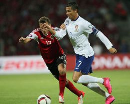 Veloso deja a Portugal con pie y medio en la Eurocopa 2016