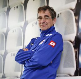 Todavía no hay acuerdo entre Fernando Vázquez y el Almería