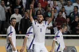 Bosnia celebra la repesca con remontada ante Chipre