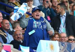 Maradona acepta la jefatura de ONG ofrecida por Isabel II
