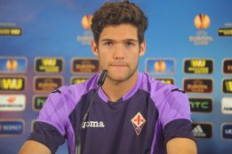 Marcos Alonso renueva con la Fiorentina hasta junio de 2021