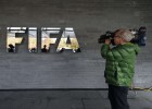 La FIFA prohíbe al Madrid y al Atlético fichar en verano de 2016 y enero de 2017