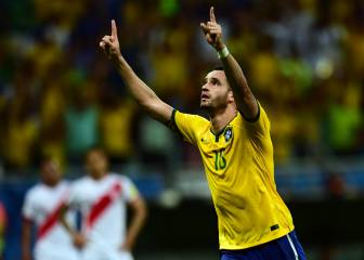 Dunga: Renato Augusto puede ser uno de los líderes de Brasil