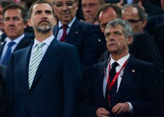 National anthem warm-up heard 2km from Calderón