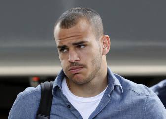 Un dilema para Robert: fichar o apostar por Aleix Vidal