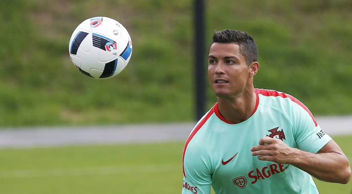 Cristiano named world's highest-paid athlete ahead of Messi
