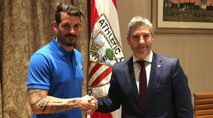 El Athletic renueva a Lekue y Iago Herrerín hasta 2019