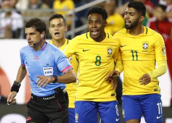 La eliminación de Brasil ante Perú en imágenes