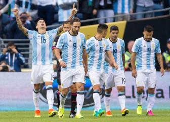 Argentina aplasta a Bolivia