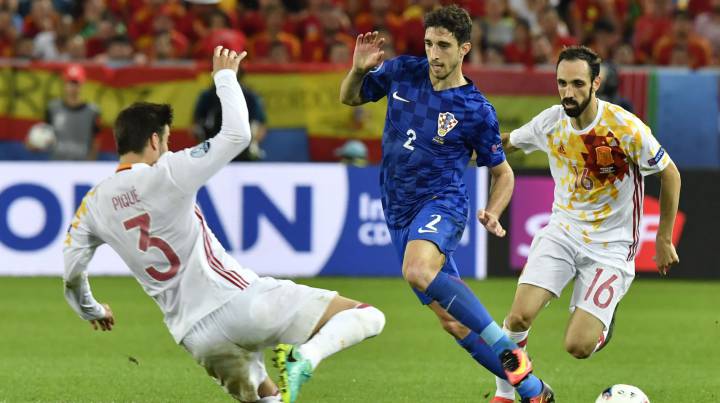 Atletico Madrid La Gazzetta Atletico Sign Croatia Defender Sime Vrsaljko As Com