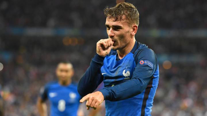 France 5 2 Iceland Griezmann Top Euro Scorer As France Make First Half History As Com