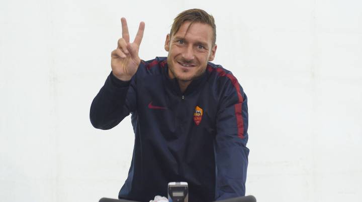 Totti: "Cristiano and Messi are players from a different planet"