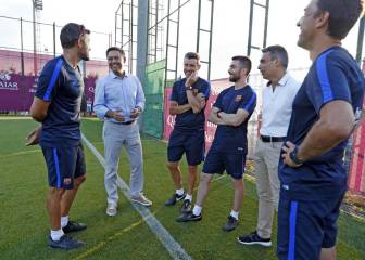 Bartomeu visita a la plantilla y departe con Luis Enrique