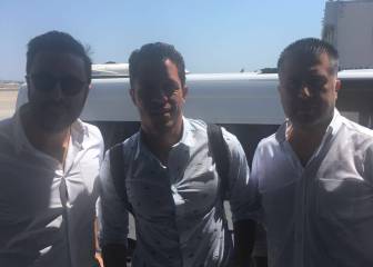 Adriano arrives in Istanbul to sign for Besiktas