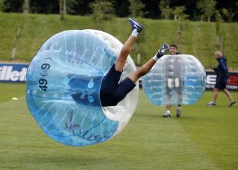 Barcelona's preseason bubble football madness!