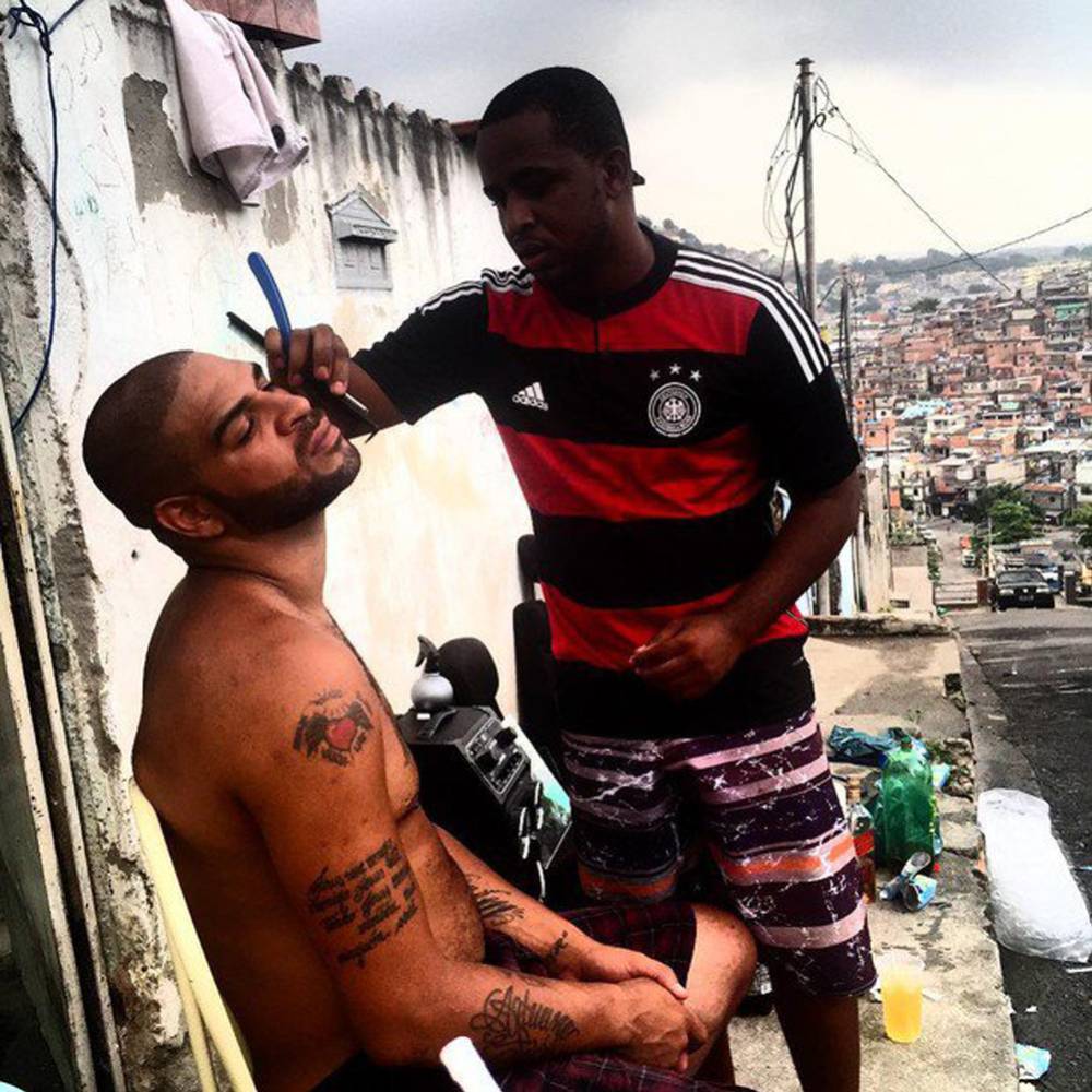 BRASIL Daily Star Adriano Vive En Una Favela De R O De Janeiro AS Com   1470237096 272899 1470237536 Noticia Normal 