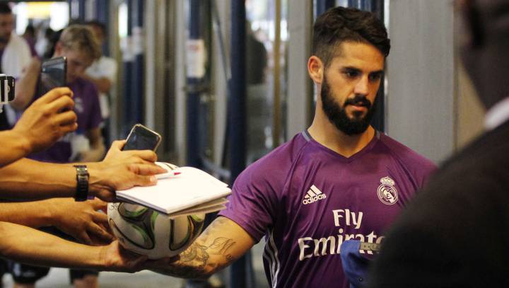Real Madrid to put Isco on the market