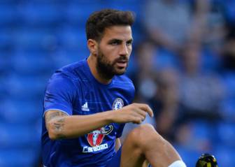 Conte tells Fábregas he's free to leave Chelsea - report