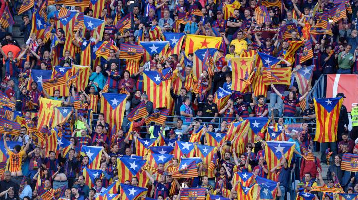Pro-indepence flags to be handed out outside the Camp Nou