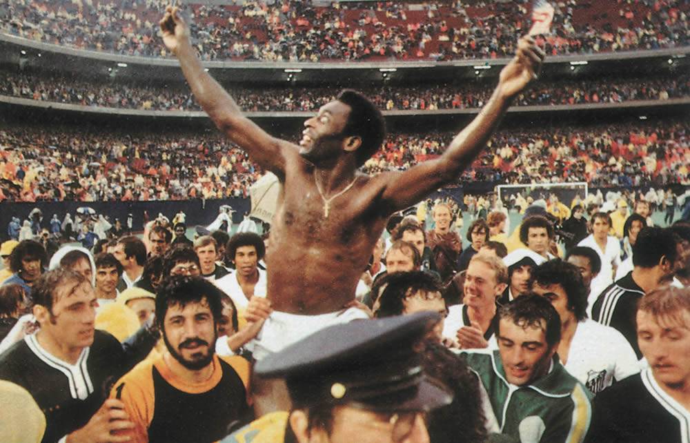 Historias del fútbol: Pelé se despide en Nueva York del fútbol (1977) -  AS.com