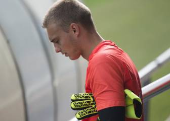 More problems for Luis Enrique - now Cillessen is injured...