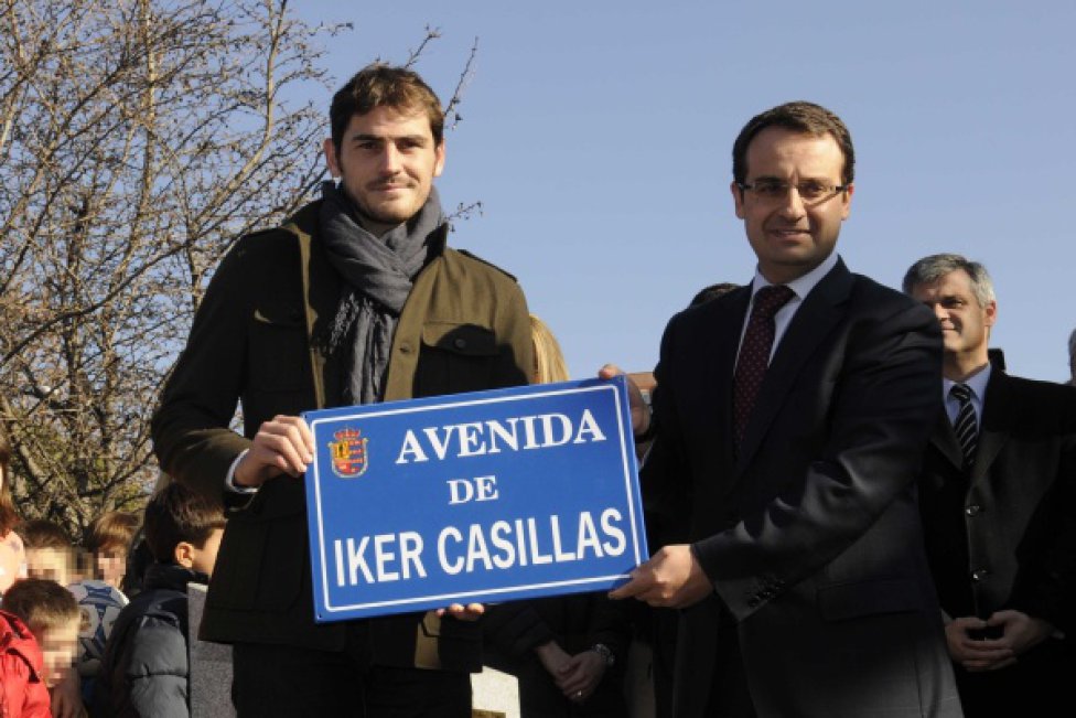 Calle futbolista. Iker Casillas