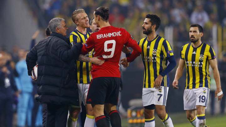 Europa League El Fenerbahce Lo Pasa Bien Ante El Manchester De Mourinho As Usa