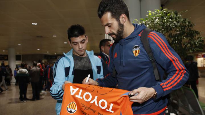 Negredo: "Going back to Spain was a mistake"
