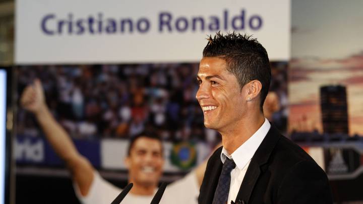 Cristiano Ronaldo: Real Madrid confirm contract renewal
