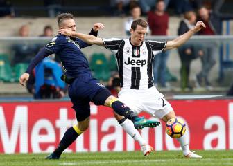 Juve full-back Lichtsteiner could be in line for Barça switch