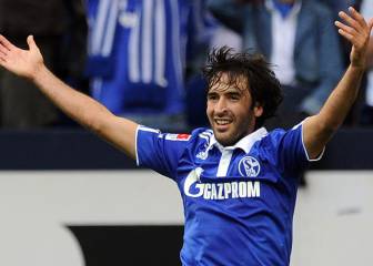 Raúl and Chicharito up for best ever latino goal in Bundesliga