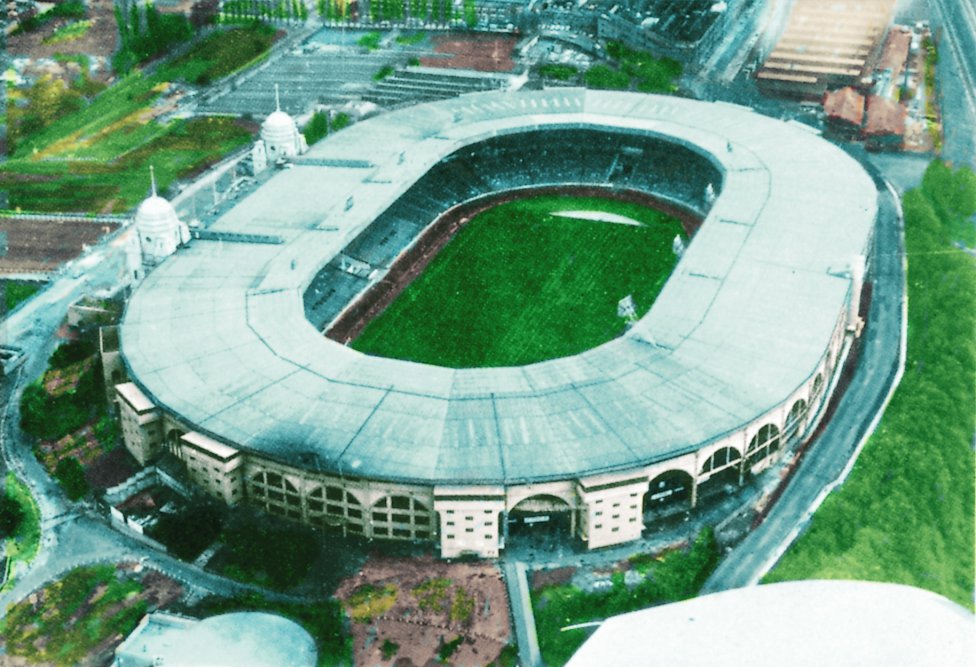Стадион Уэмбли в 1957 году во время чемпионата ярмарок.