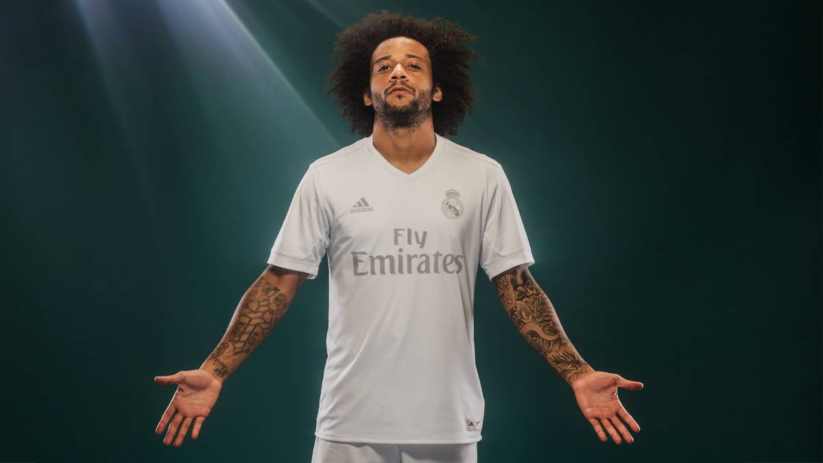 amor transmisión complejidad Real Madrid: El Madrid vestirá su camiseta reciclada ante el Sporting -  AS.com