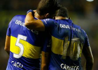 Tévez y Gago llegan entre algodones al 'Supercásico'