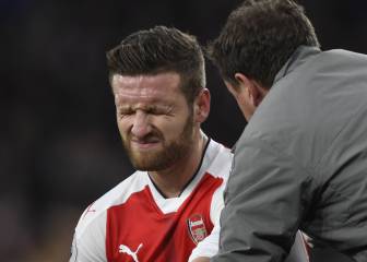Arsenal sufre por la lesión de Mustafi, que no jugará ante el City