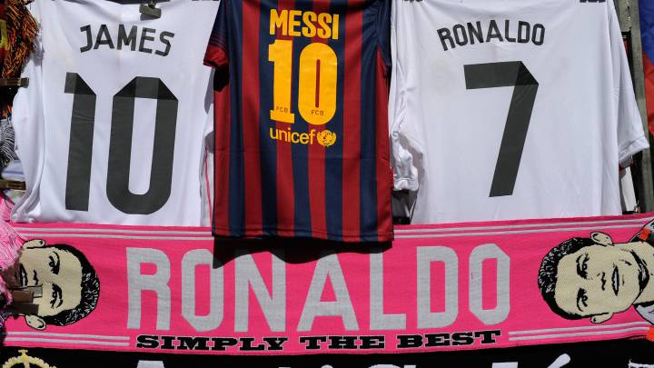 El Real Madrid vende 370.000 camisetas más que el Barcelona