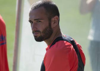 Galatasaray weighing up Aleix Vidal loan deal option