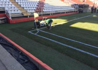 Insólito: buscaron agrandar la cancha y el duelo casi se cancela