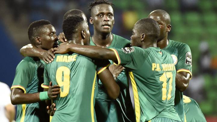Algeria held despite Mahrez star turn, Senegal win