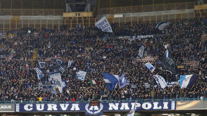 Locura en Nápoles: 6.000 hinchas a Madrid sin entrada
