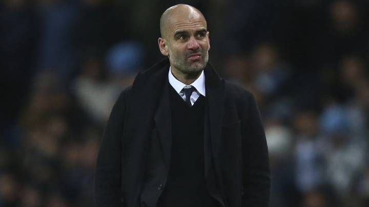 Pep Guardiola, entrenador del Manchester City, en un partido.